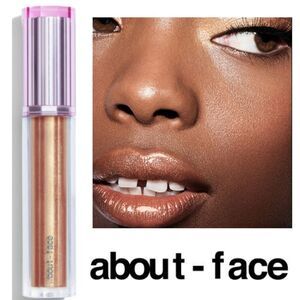 About Face Gloss in Peyton (Golden Pearl Shimmer)